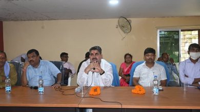 Photo of गरीब जनता से बंद हो वसूली, इमानदार की श्रेणी में आयें डीलर,